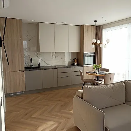 With A Balcony And An Impressive Terrace On The Roof Of The House Lägenhet