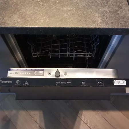 With A Balcony And An Impressive Terrace On The Roof Of The House Διαμέρισμα