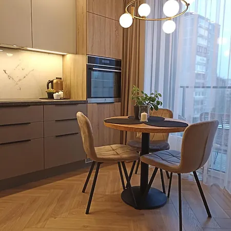 Appartement With A Balcony And An Impressive Terrace On The Roof Of The House - Private Free Car Parking