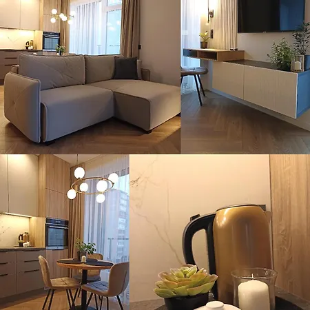 With A Balcony And An Impressive Terrace On The Roof Of The House - Private Free Car Parking Apartment *